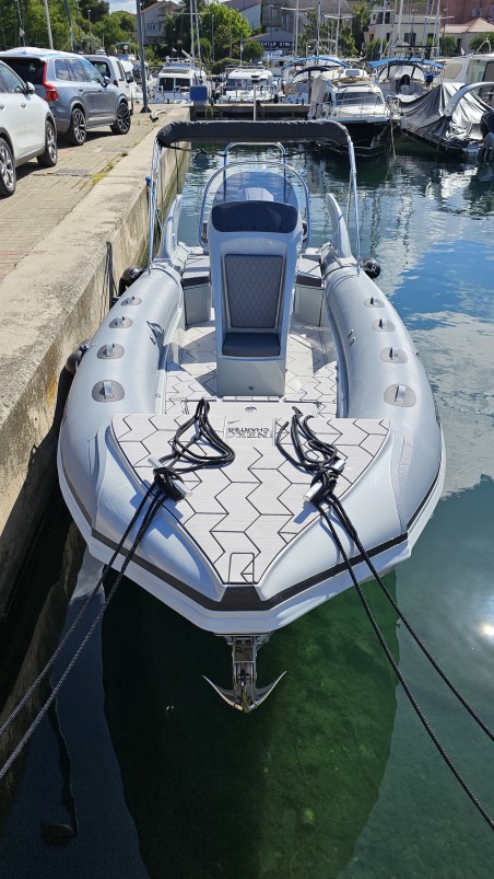 Bura boats Bura 8.0 Step Hydrotherapy