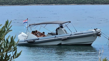 Bura boats Bura 8.0 Step Hydrotherapy