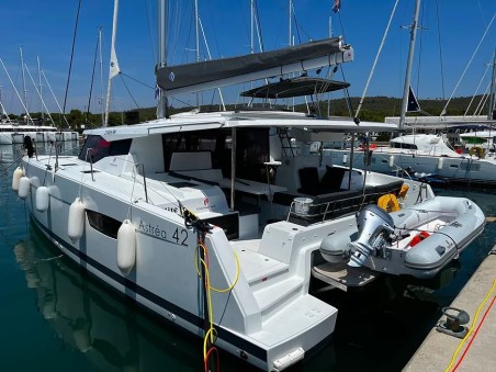Fountaine Pajot Fountaine Pajot Astrea 42 - 4 + 2 cab. Jami