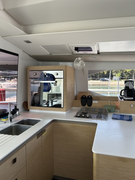 Fountaine Pajot Fountaine Pajot Astrea 42 - 4 + 2 cab. Jami