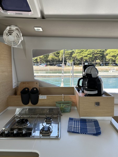 Fountaine Pajot Fountaine Pajot Astrea 42 - 4 + 2 cab. Jami