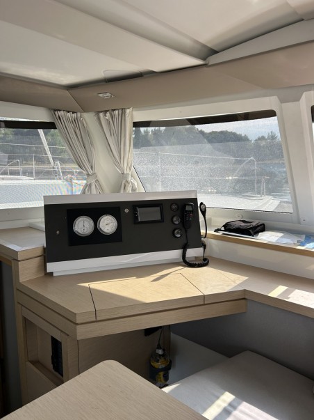 Fountaine Pajot Fountaine Pajot Lucia 40 - 4 cab. Go Earth I