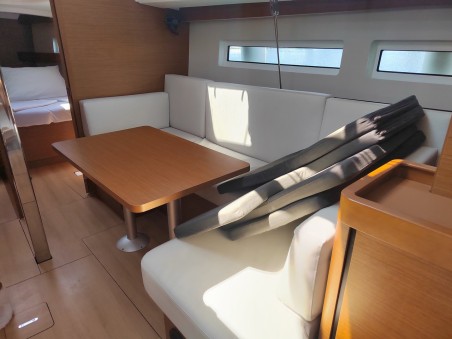 Jeanneau Sun Odyssey 440 - 4 cab. Leona