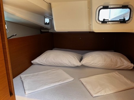 Jeanneau Sun Odyssey 440 - 4 cab. Leona