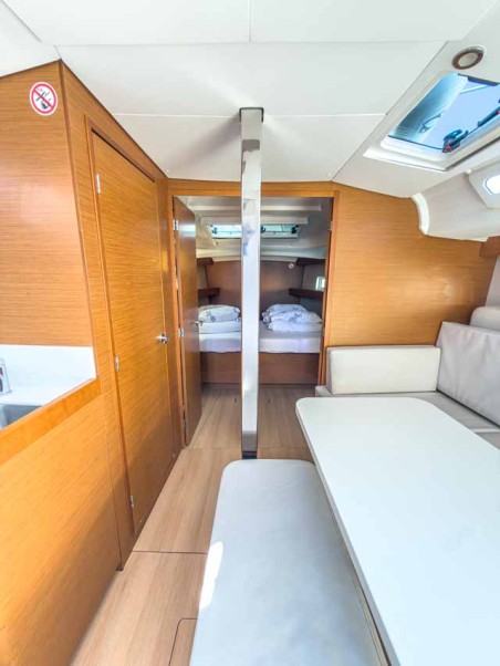 Jeanneau Sun Odyssey 440 - 4 cab. Sigma Kiss