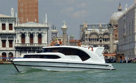 Houseboat Holidays Italia S.R.L. Minuetto 6 01