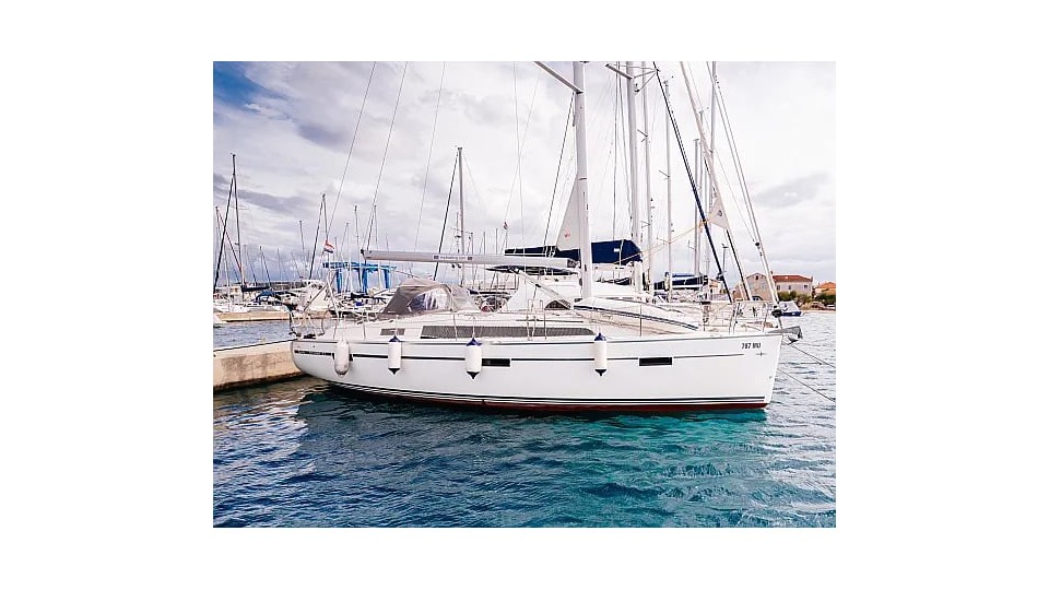 Bavaria Yachtbau Bavaria Cruiser 37 - 3 cab. Blue Tone