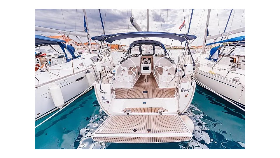 Bavaria Yachtbau Bavaria Cruiser 37 - 3 cab. Flinx