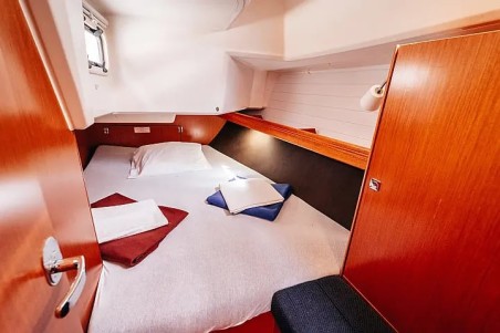 Bavaria Yachtbau Bavaria Cruiser 37 - 3 cab. Flinx