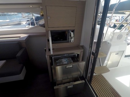 Fountaine Pajot Fountaine Pajot Astrea 42 - 4 + 2 cab. Imagine