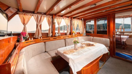 Custom Made Sv. Donat Sv. Donat