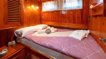 Custom Made Sv. Donat Sv. Donat