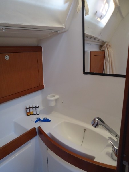 Bénéteau Oceanis 43 Seven Seas