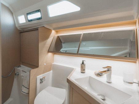 Bénéteau Oceanis 40.1 Neda