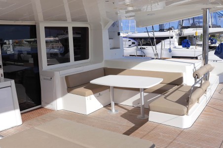 Lagoon-Bénéteau Lagoon 52 F - 5 + 2 cab. Happy Ours