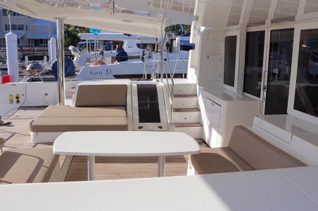 Lagoon-Bénéteau Lagoon 52 F - 5 + 2 cab. Happy Ours