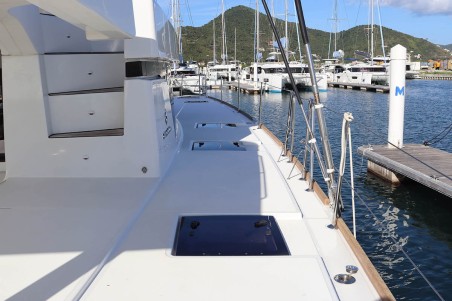 Lagoon-Bénéteau Lagoon 52 F - 5 + 2 cab. Happy Ours