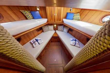 Goletta 20 | Yacht Charter Italy | Travelboat