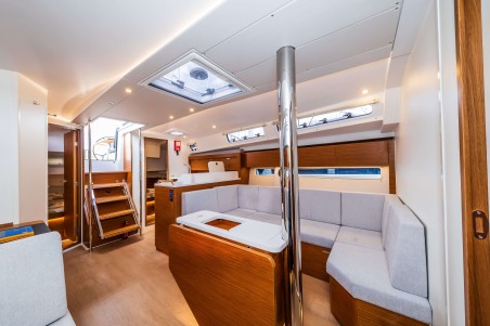 Hanse 410 | Yacht Charter Croatia | Travelboat