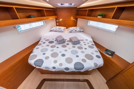 Hanse 410 | Yacht Charter Croatia | Travelboat