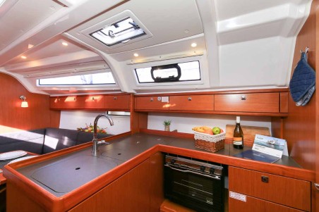 Bavaria Cruiser 37 | Czarter jachtu Chorwacja | Travelboat