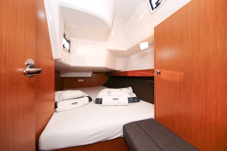 Bavaria Cruiser 37 | Czarter jachtu Chorwacja | Travelboat