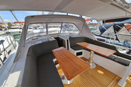 Hanse 410 | Yacht Charter Croatia | Travelboat