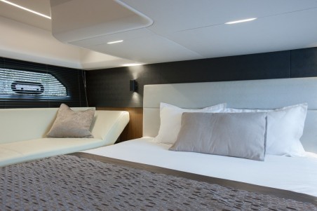 Bavaria Yachtbau Bavaria R40 Fly Neptun