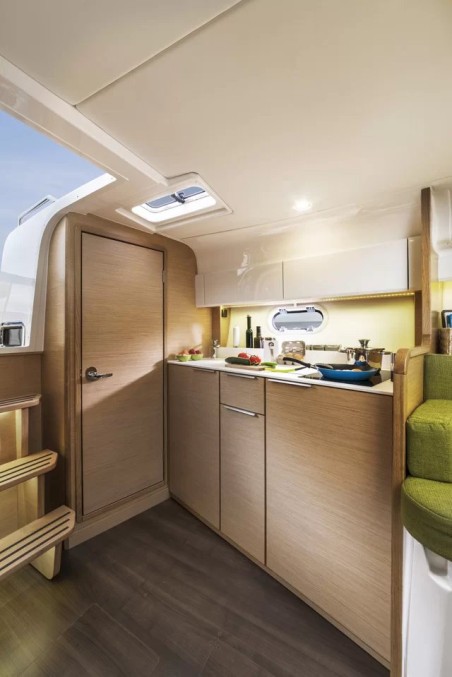 Bavaria Sport 300 | Czarter jachtu Chorwacja | Travelboat