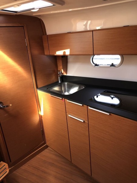 Bavaria Sport 300 | Czarter jachtu Chorwacja | Travelboat