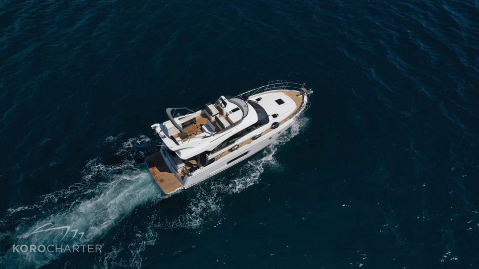 Bavaria Virtess 420 Fly | Yacht Charter Croatia | Travelboat