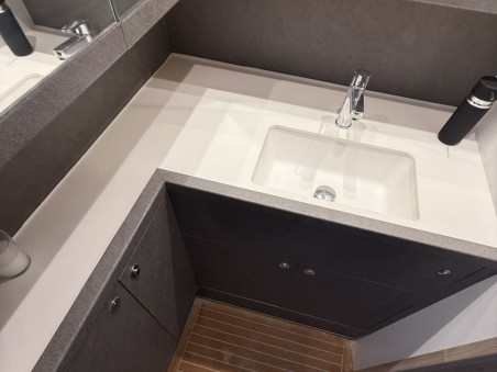 Lagoon-Bénéteau Lagoon 560 S2 - 5 + 1 cab. Starlight (Crewed)