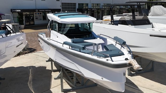 Axopar 29 XC Cross Cabin | Yacht Charter Croatia | Travelboat