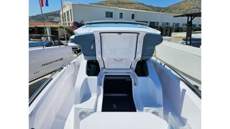 Axopar 29 XC Cross Cabin | Yacht Charter Croatia | Travelboat