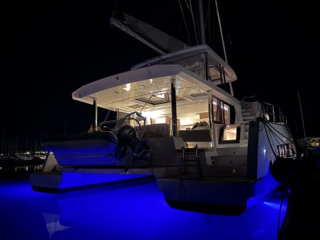Bali 5.8 | Czarter jachtu Chorwacja | Travelboat