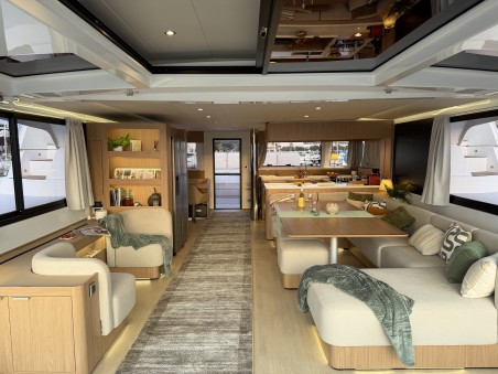 Bali 5.8 | Czarter jachtu Chorwacja | Travelboat