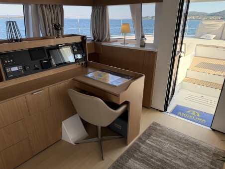 Bali 5.8 | Czarter jachtu Chorwacja | Travelboat