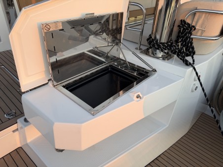 Bali 5.8 | Czarter jachtu Chorwacja | Travelboat