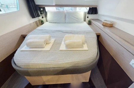 Fountaine Pajot Isla 40 | Yacht Charter Greece | Travelboat