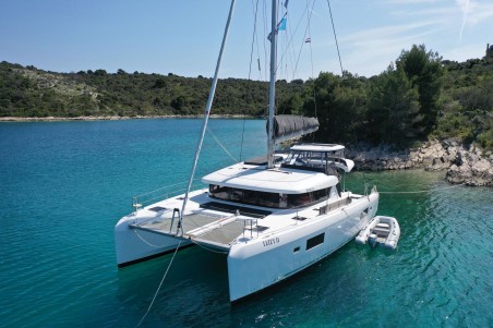 Lagoon 42 | Yacht Charter Croatia | Travelboat