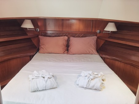 Menorquin 160 Balsamico | Yacht Charter Spain | Travelboat