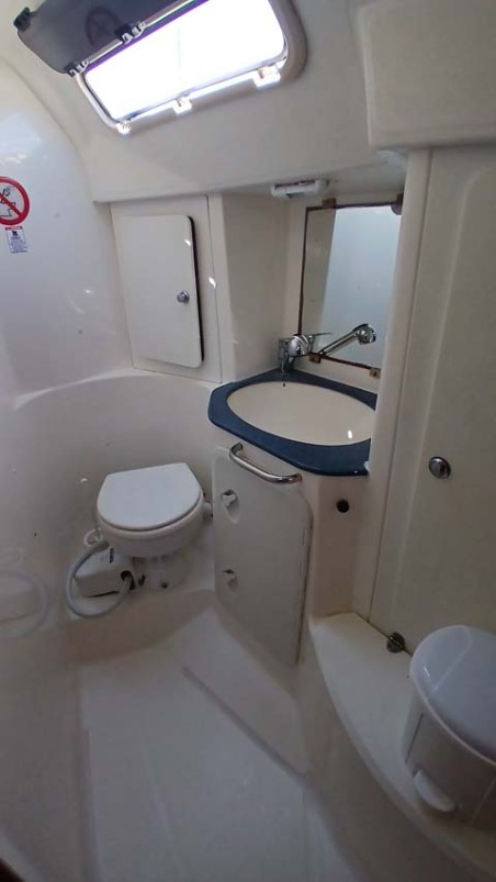 Bavaria 41 | Yacht Charter Greece | Travelboat