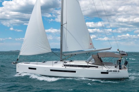 Sun Odyssey 490 | Yacht Charter Italy | Travelboat