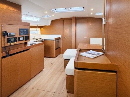 Sun Odyssey 490 | Yacht Charter Italy | Travelboat