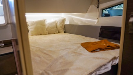 Delphia 10 Sedan | Czarter jachtu Chorwacja | Travelboat