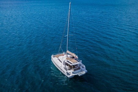 Bali 4.1 - 4 cab. | Yacht Charter Croatia | Travelboat