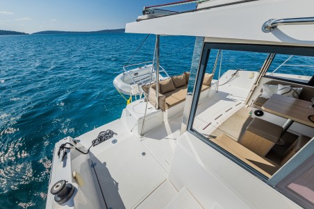 Bali 4.1 - 4 cab. | Yacht Charter Croatia | Travelboat