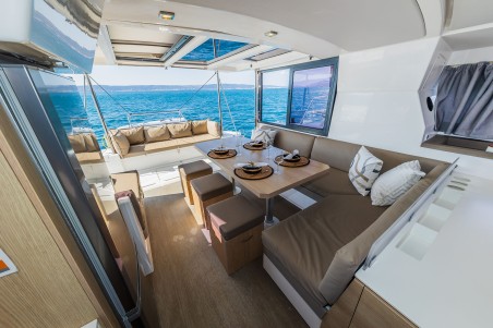 Bali 4.1 - 4 cab. | Yacht Charter Croatia | Travelboat