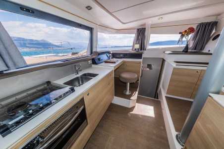 Bali 4.1 - 4 cab. | Yacht Charter Croatia | Travelboat