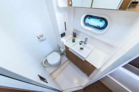 Bali 4.1 - 4 cab. | Yacht Charter Croatia | Travelboat